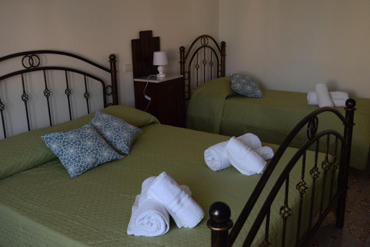 Bed and Breakfast Su Fassoi Càbras Esterno foto