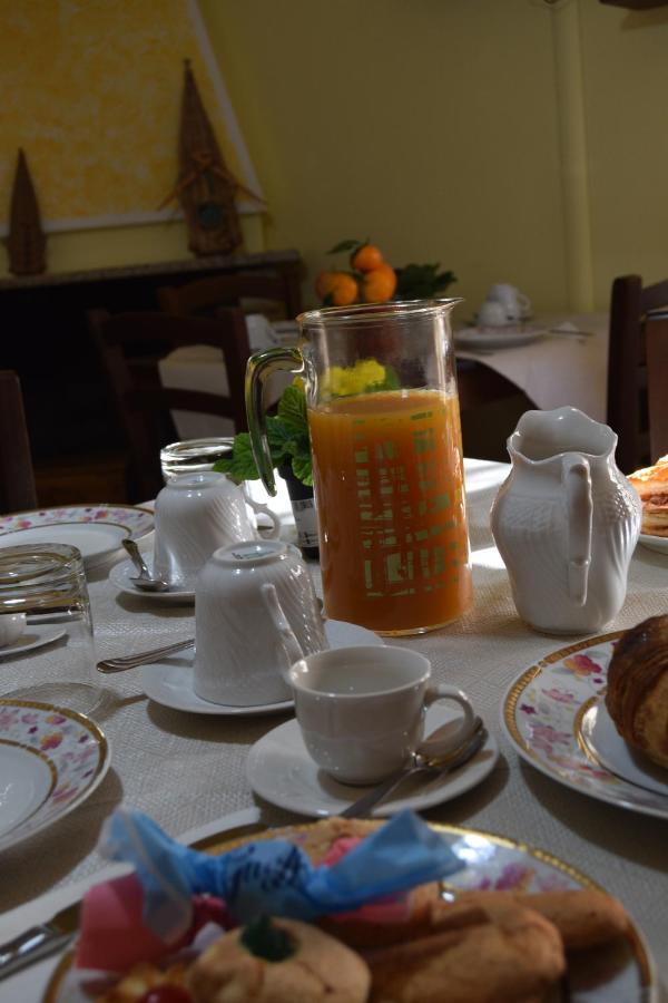 Bed and Breakfast Su Fassoi Càbras Esterno foto